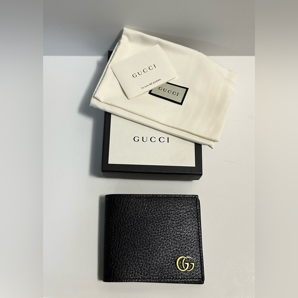Gucci Black Leather Bifold Wallet with Logo